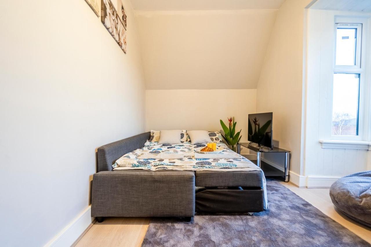 Deluxe 2-Bedroom Flat With Free Parking Birmingham Ngoại thất bức ảnh